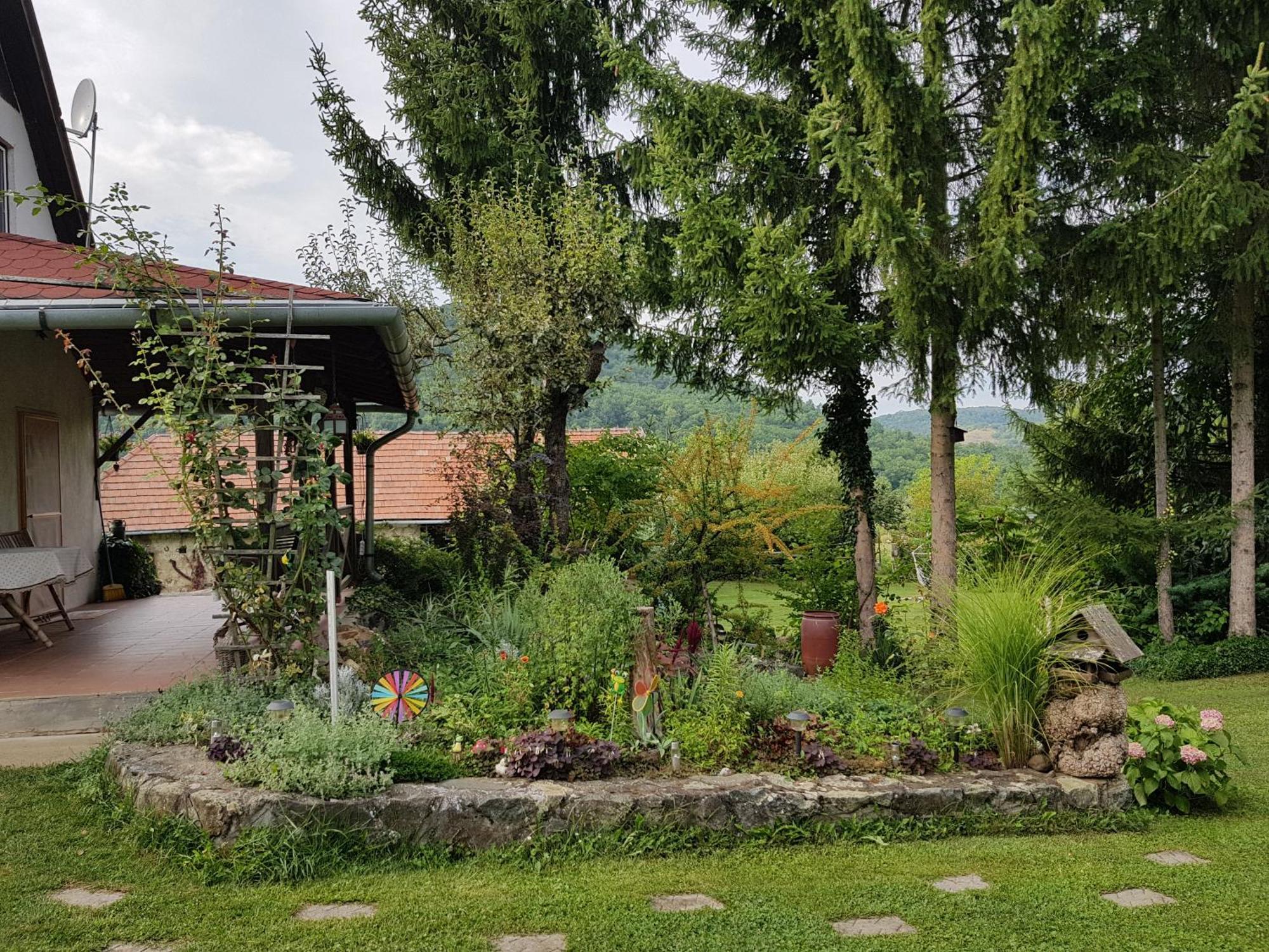 Szarvasko Szeruskert Vendeghaz Villa Exterior photo